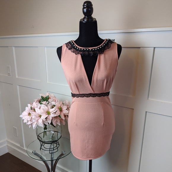 Fashion dress - Picture 1 of 5